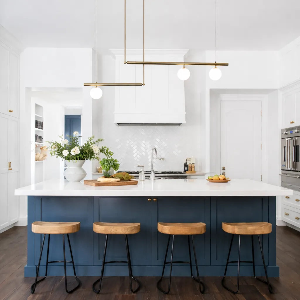 Cavrix Linear Globe Chandelier Light