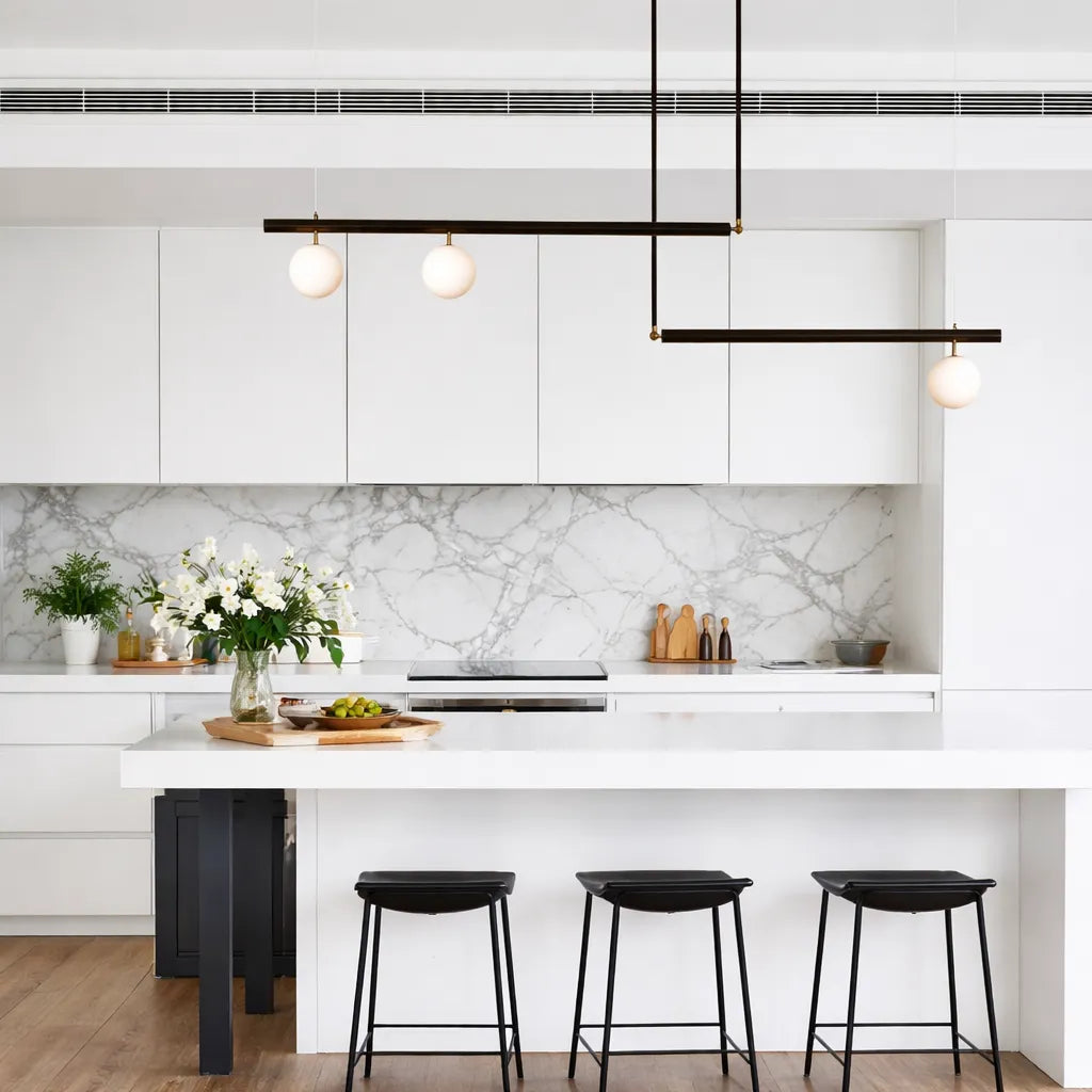 Cavrix Linear Globe Chandelier Light